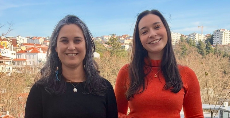 Como é que o cérebro se reorganiza em caso de surdez congénita?