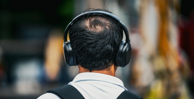 Perda auditiva afeta perceção, mas não reduz prazer pela música